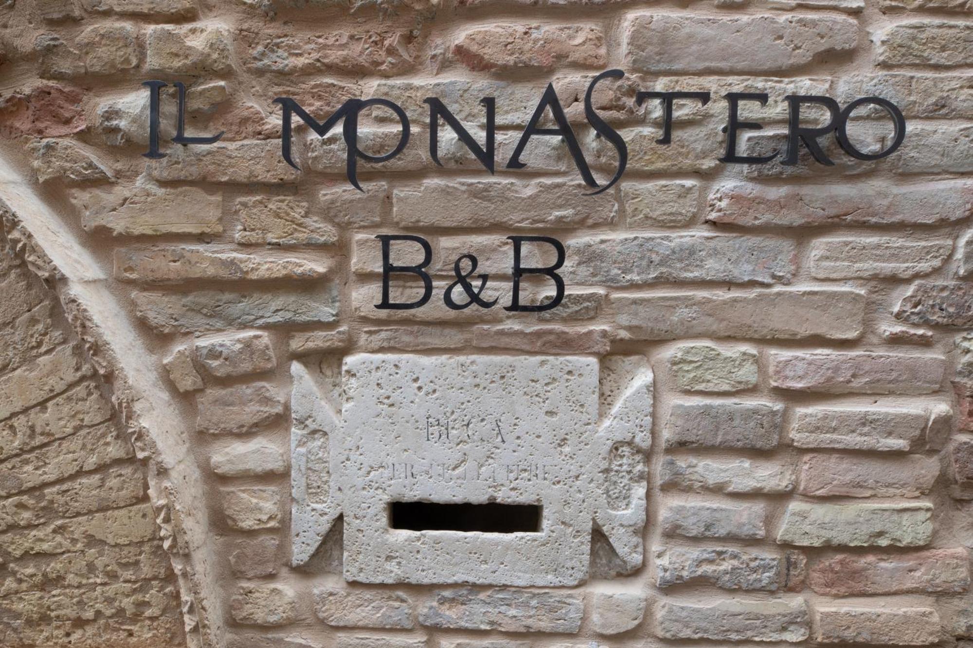 The Monastery - Unique Vacation Home مونتيبراندون المظهر الخارجي الصورة